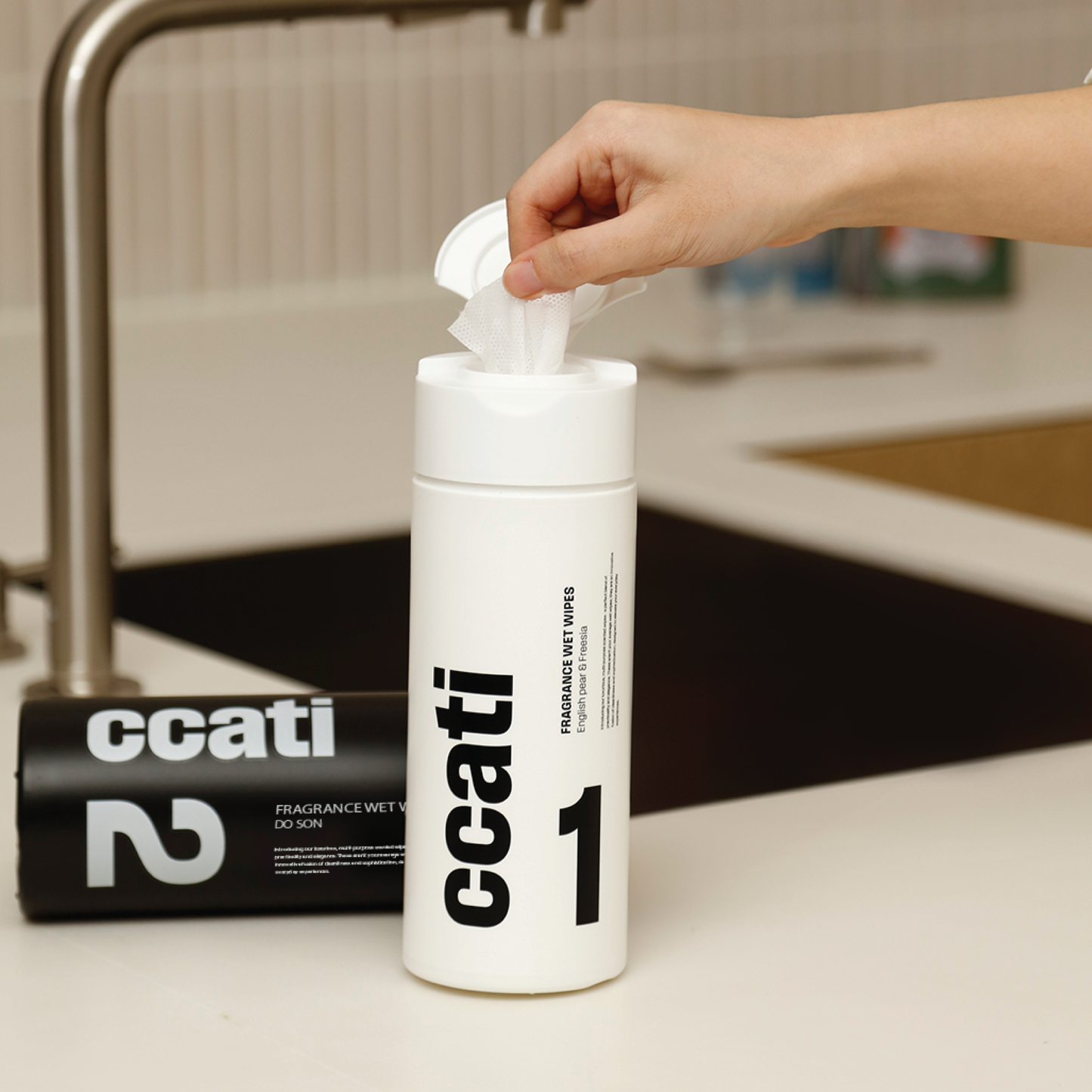 Ccati Fragrance Wet Wipes English Pear & Freesia 70 sheets