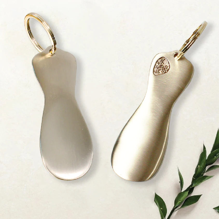 Mosim Portable Shoehorn (M) - Portable Keychain, Gift Keyring, Brass Bowl Material