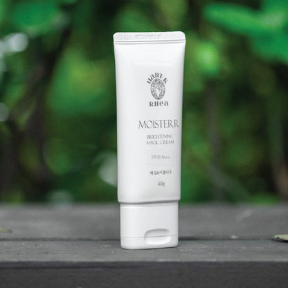 MOISTERR  BRIGHTENING MAGIC CREAM