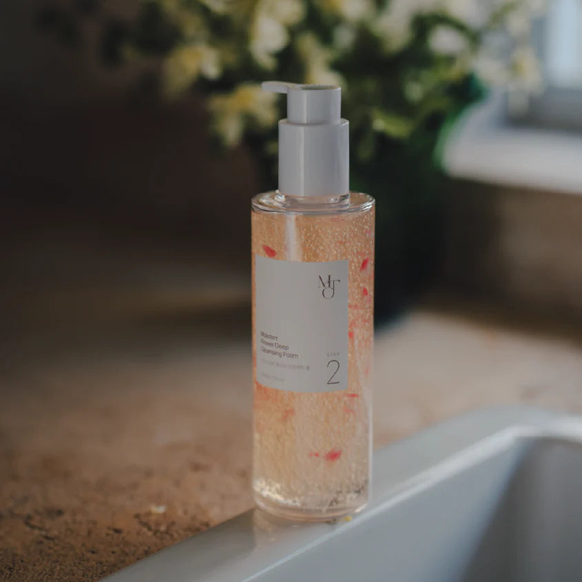 MOISTERR  FLOWER DEEP CLEANSING  FOAM