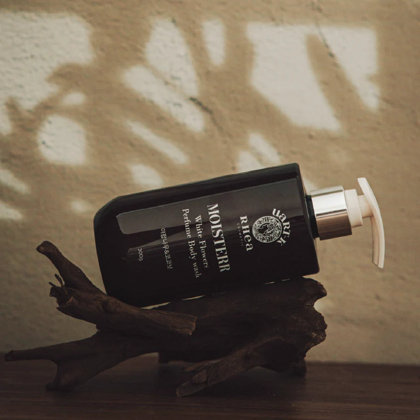 MOISTERR WHITE  FLOWER PERFUME BODY WASH