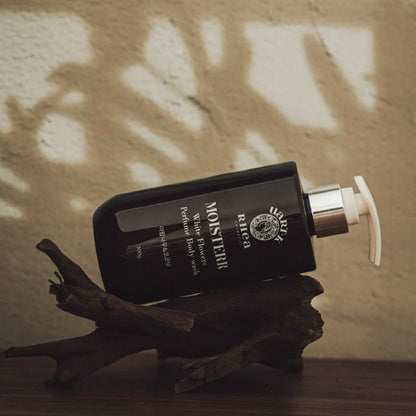 MOISTERR WHITE  FLOWER PERFUME BODY WASH